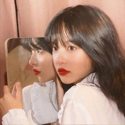 桃花映江山